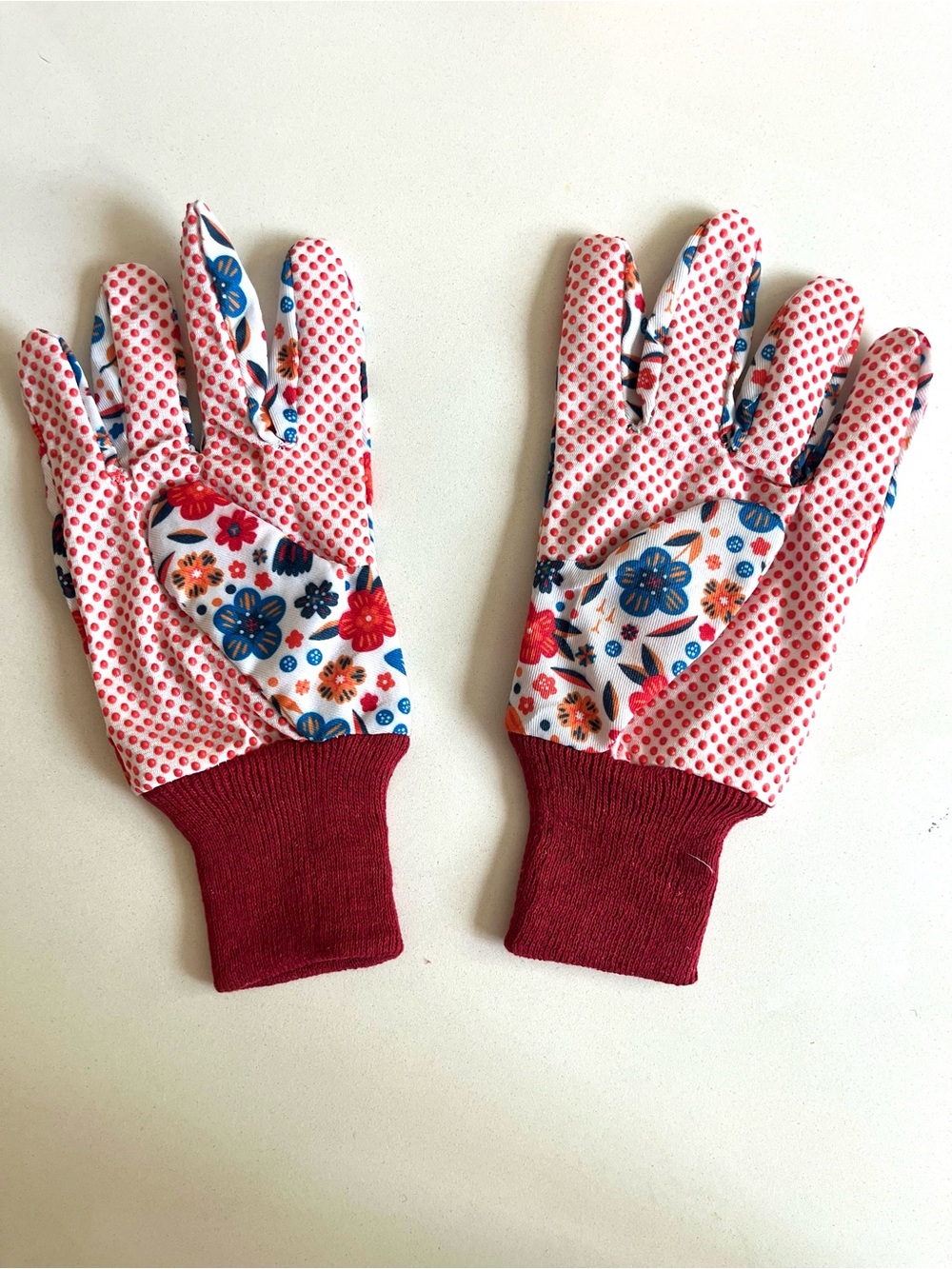 Cherry Tomato Gardening Kit with Floral Gloves - Picture 6 of 6
